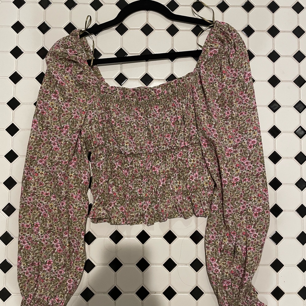 H&M floral crop top - size small